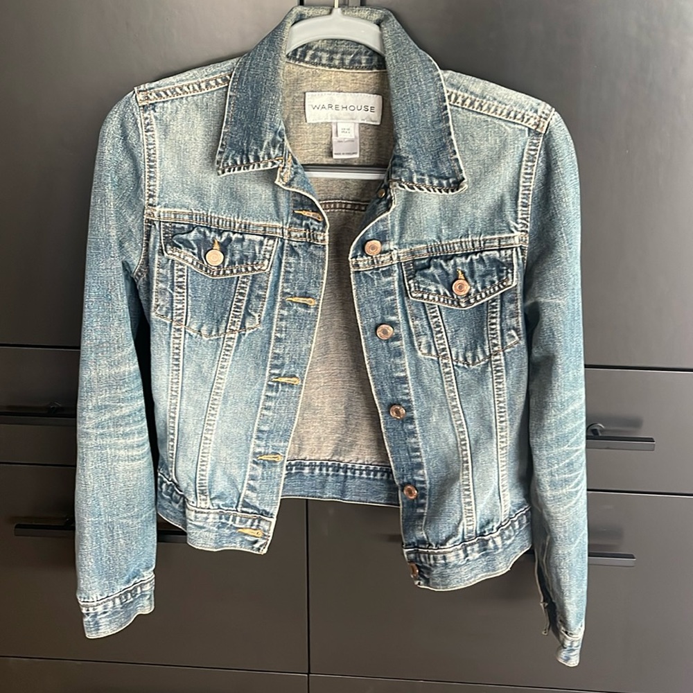 Warehouse denim jacket size 6 runs small /
